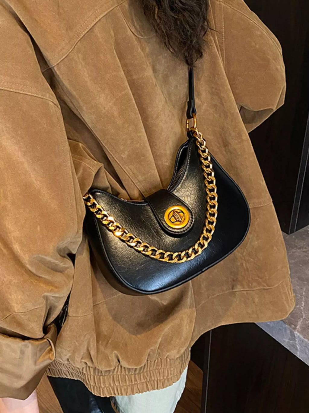 Chain Accent Shoulder Bag