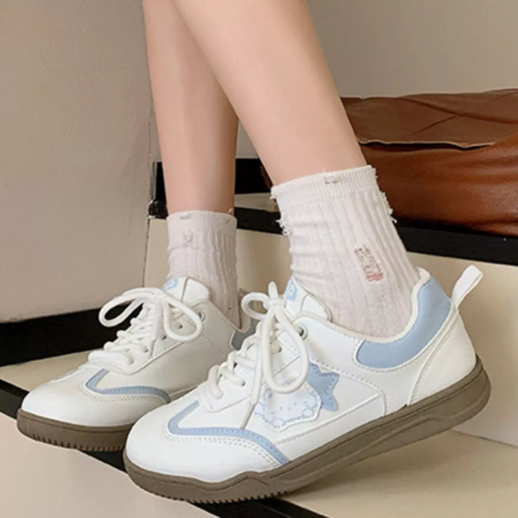 Lace Up Round Toe Sneakers