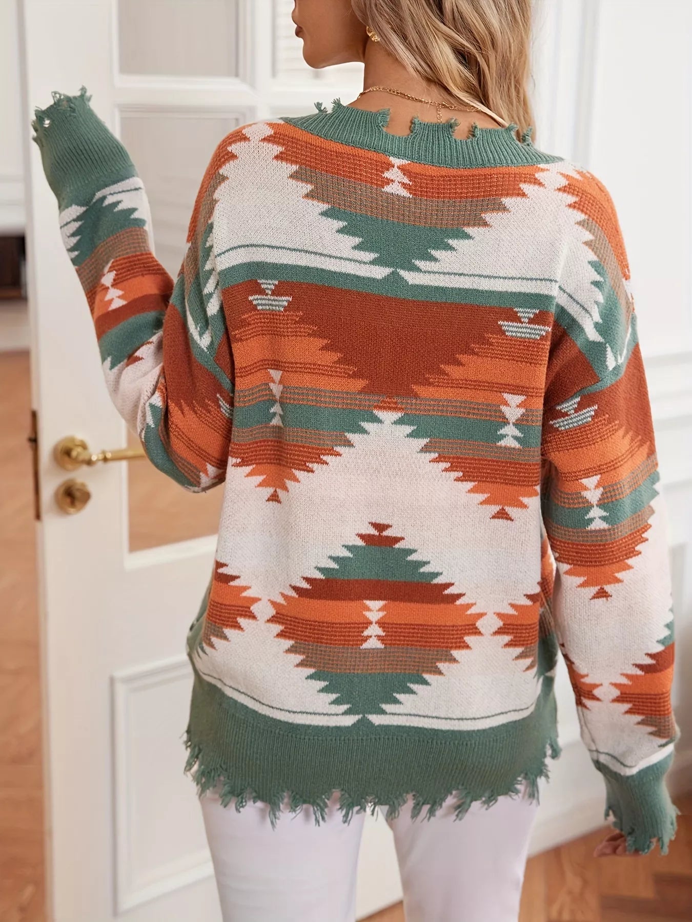 Geometric Frayed Hem V-Neck Long Sleeve Sweater