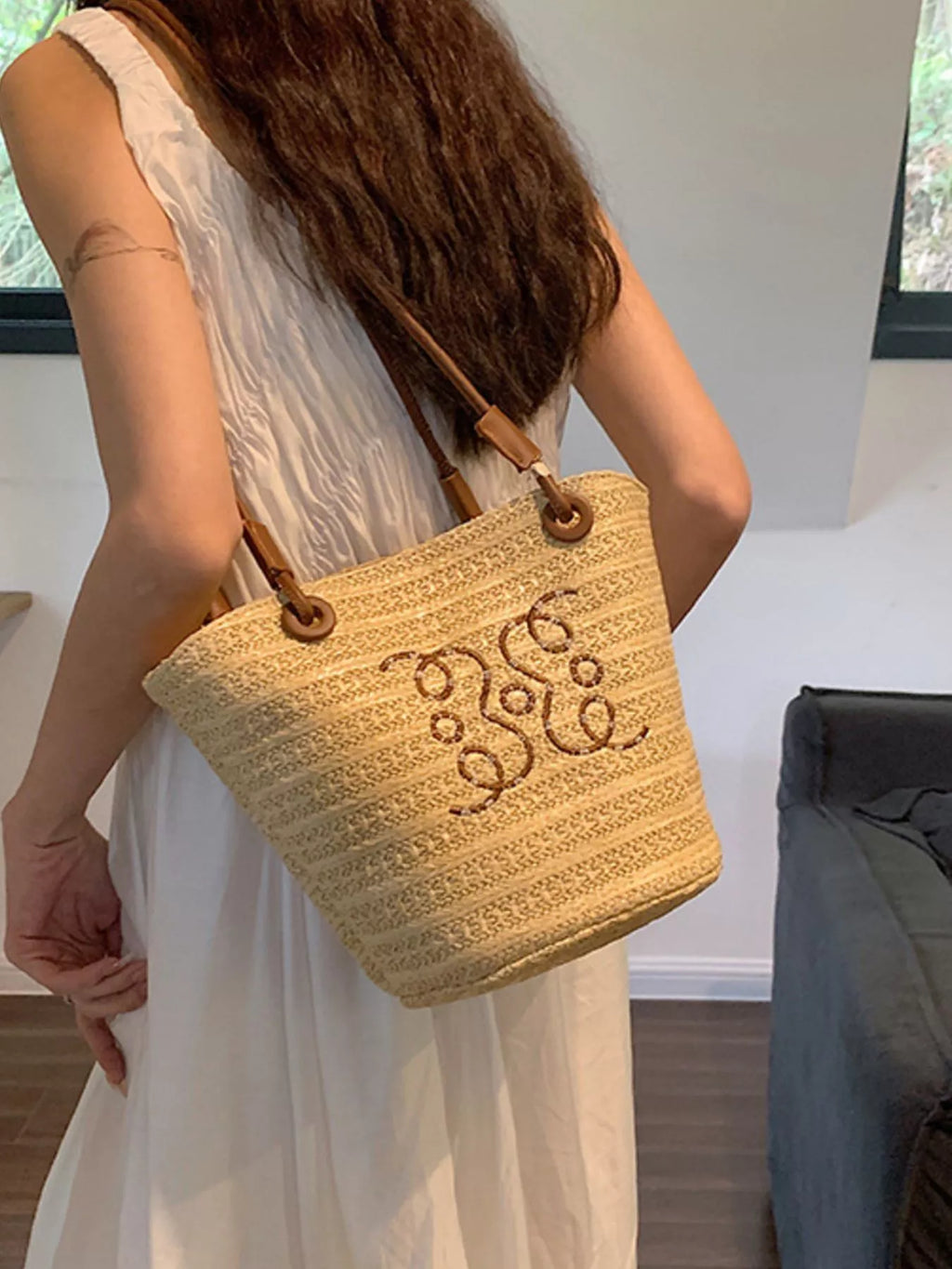 Straw Bucket Shoulder Bag
