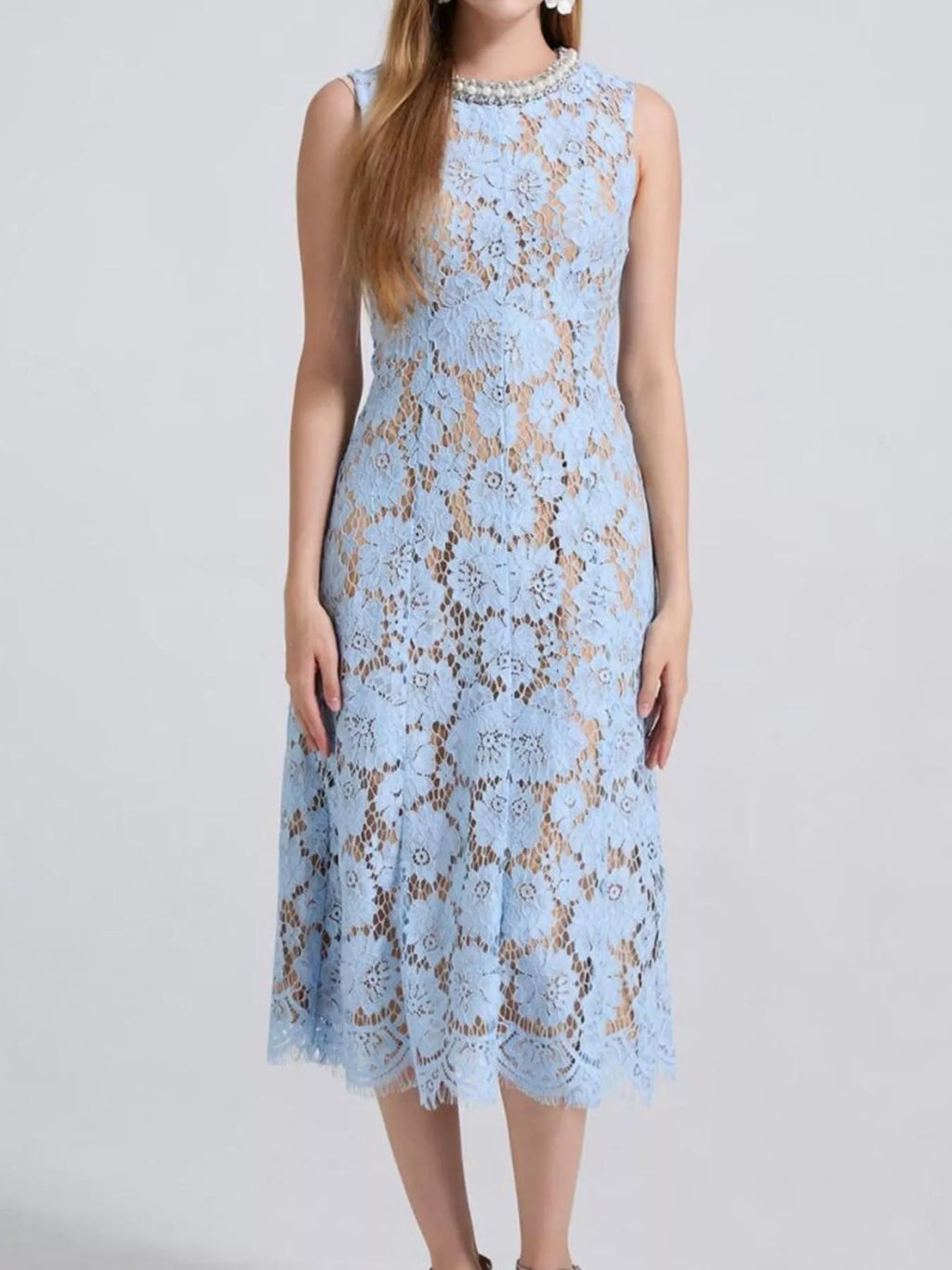 Pearl Neckline Sleeveless Lace Dress