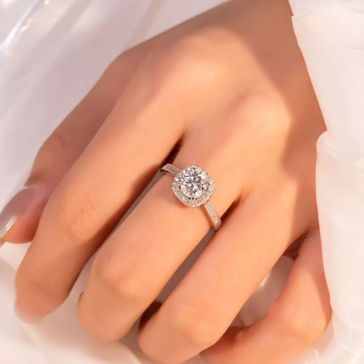 2 Carat Moissanite 925 Sterling Silver Ring