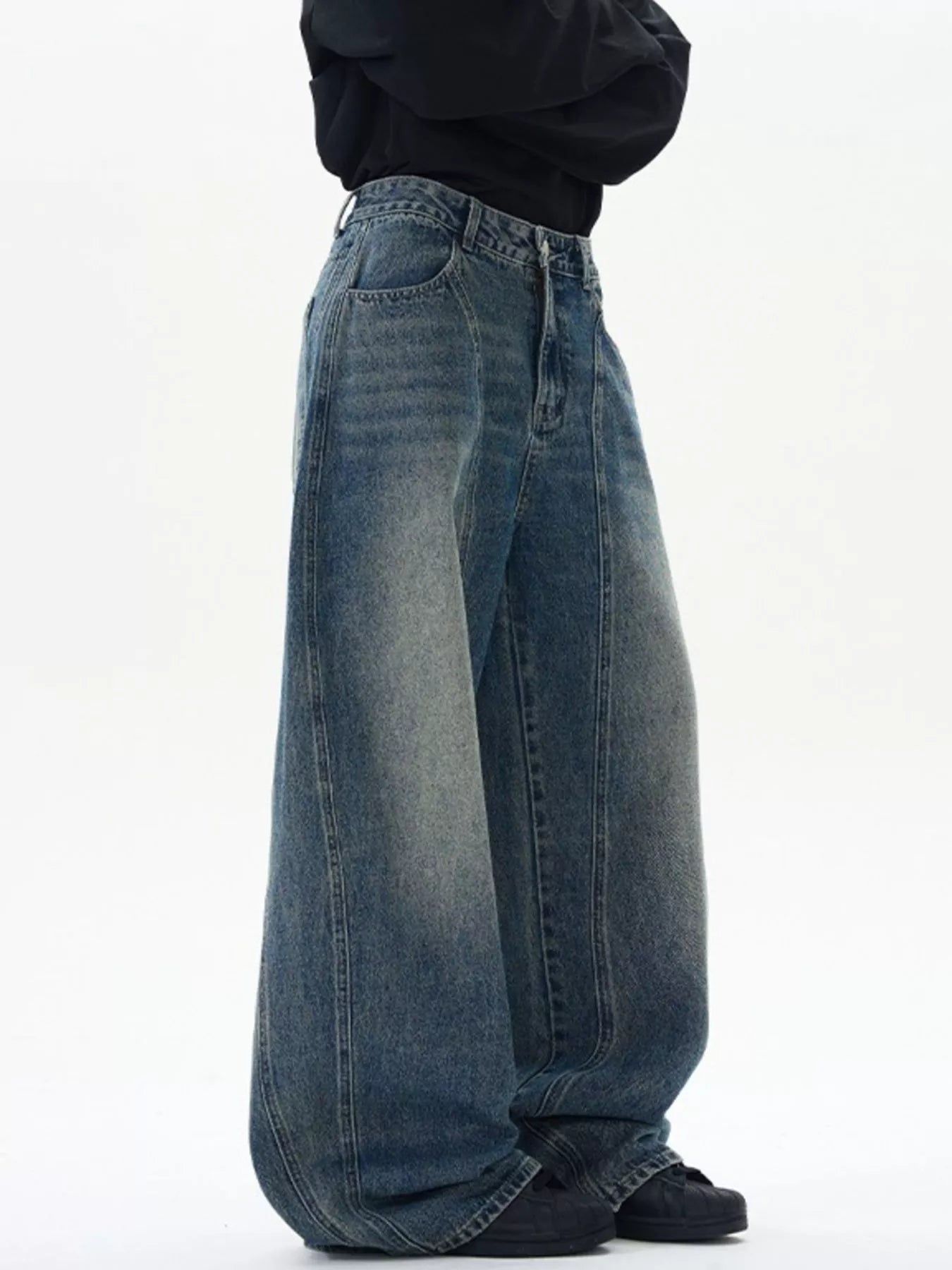 Men's Wide Leg Washed Jeans