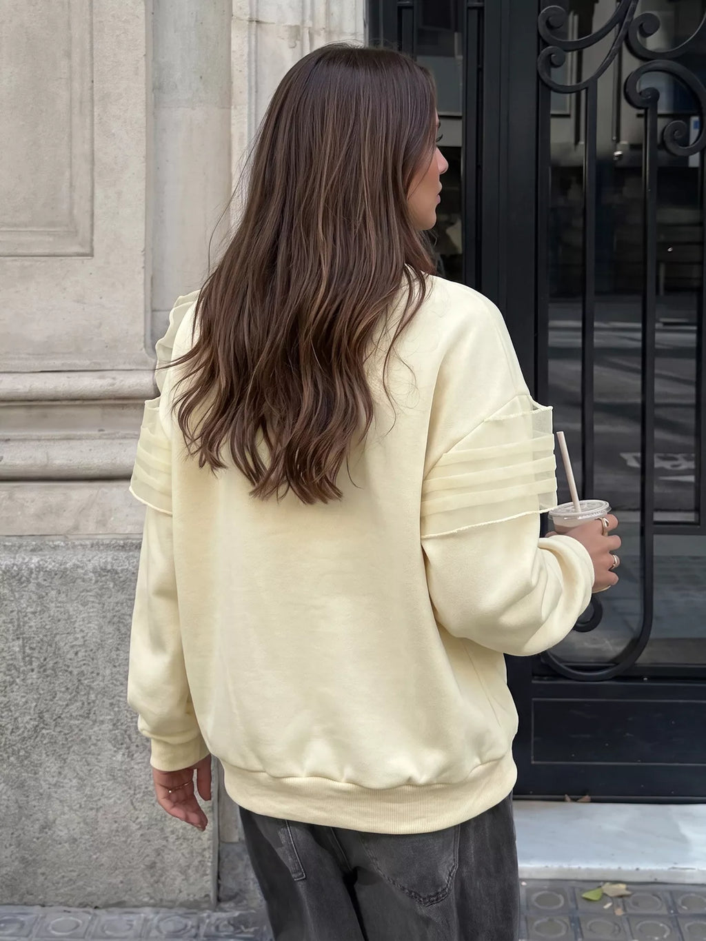 Bow Round Neck Long Sleeve Sweatshirt