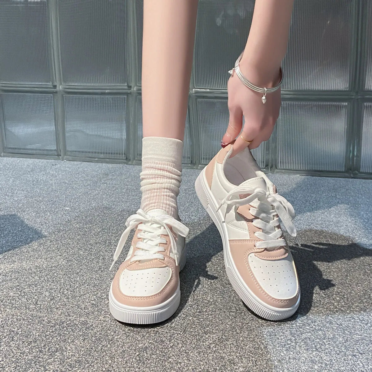 Low-Top Lace-Up Breathable Sneakers