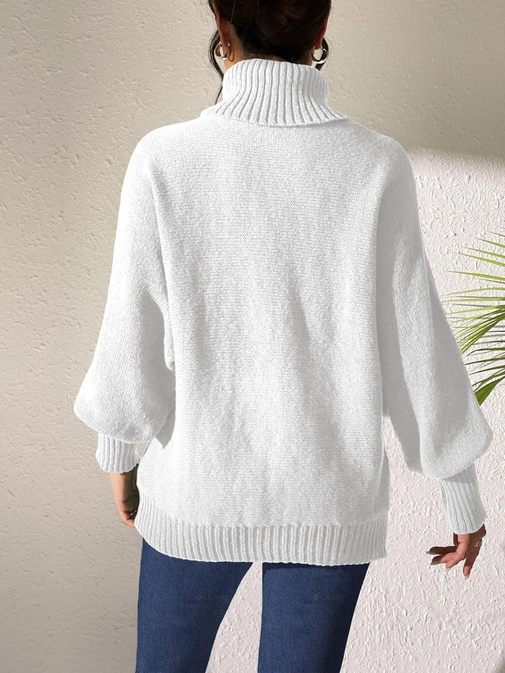 Lip Turtleneck Long Sleeve Sweater