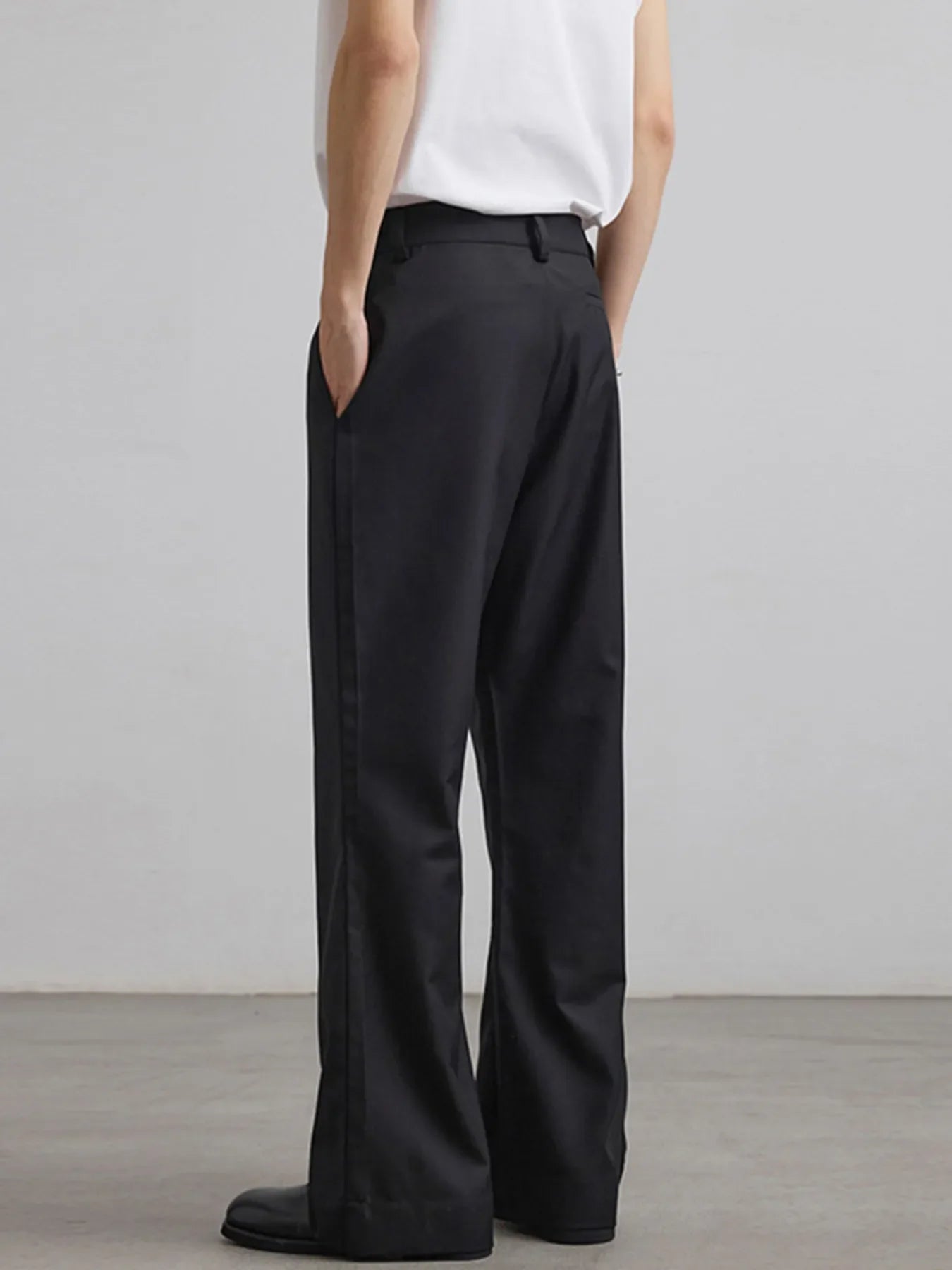Men's Classic Wide-Leg Pants