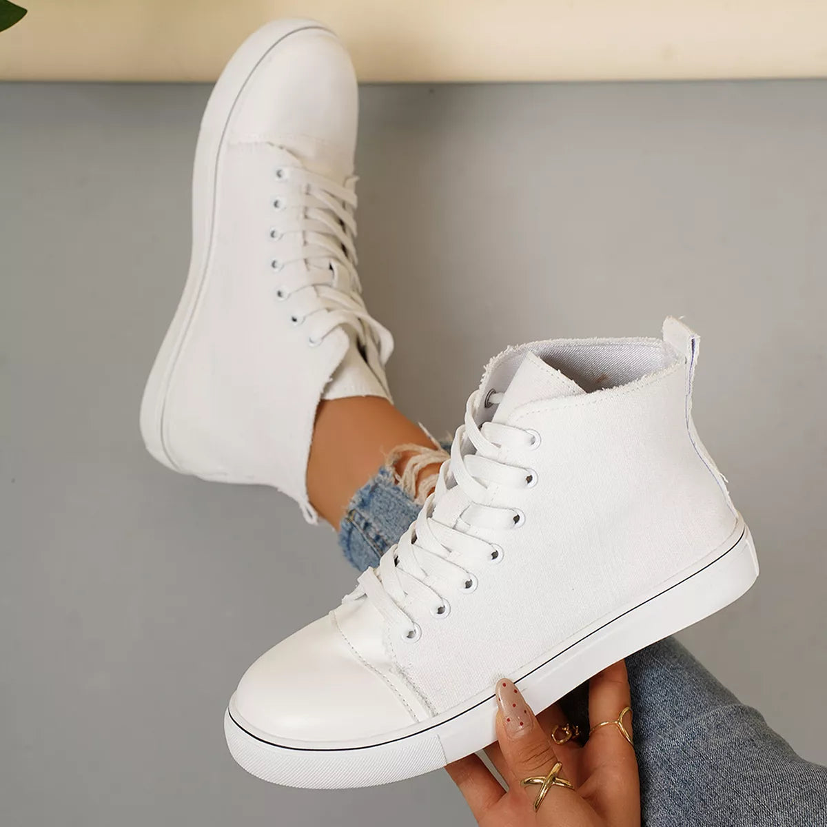 Round Toe Lace Up Sneakers