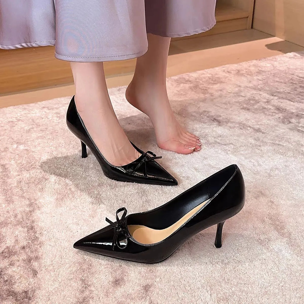 Bow Detail Point Toe Pumps