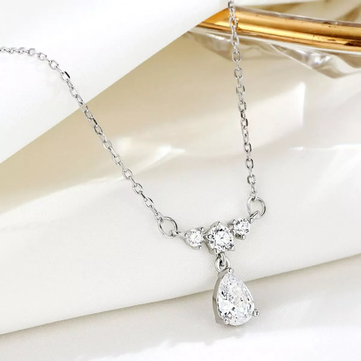 925 Sterling Silver Zircon Teardrop Necklace
