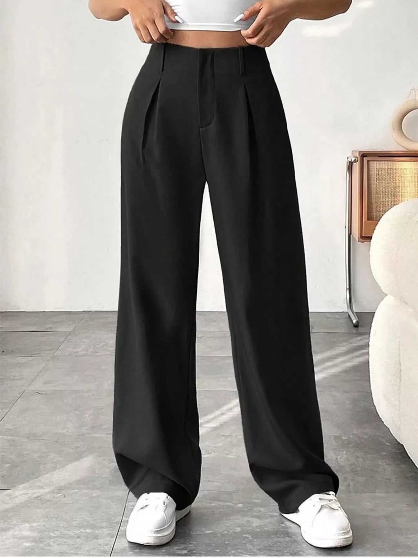 Wide Leg Pleated Pants