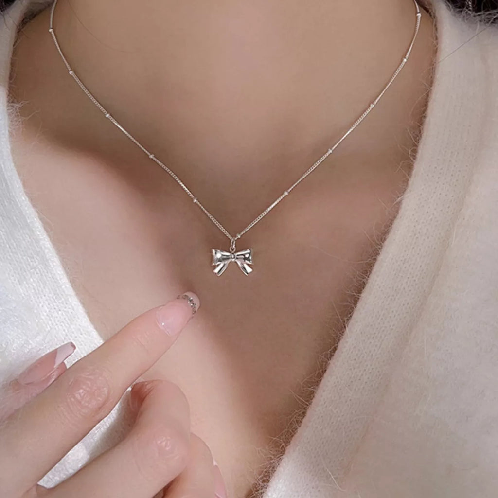 925 Sterling Silver Bow Necklace