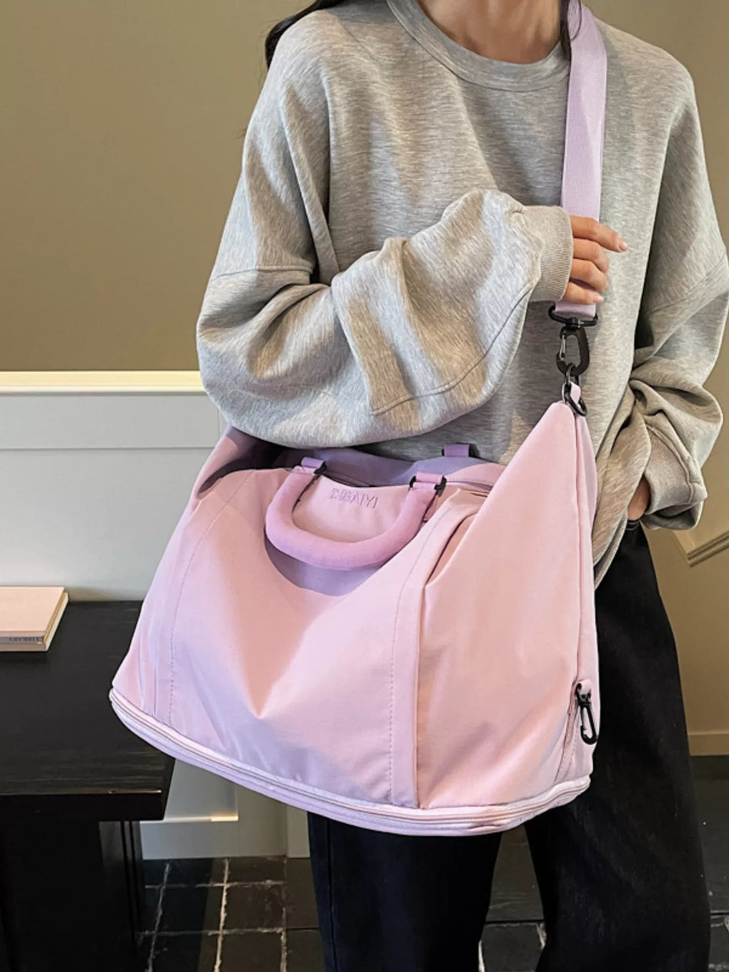 Lightweight Nylon Travel Bag