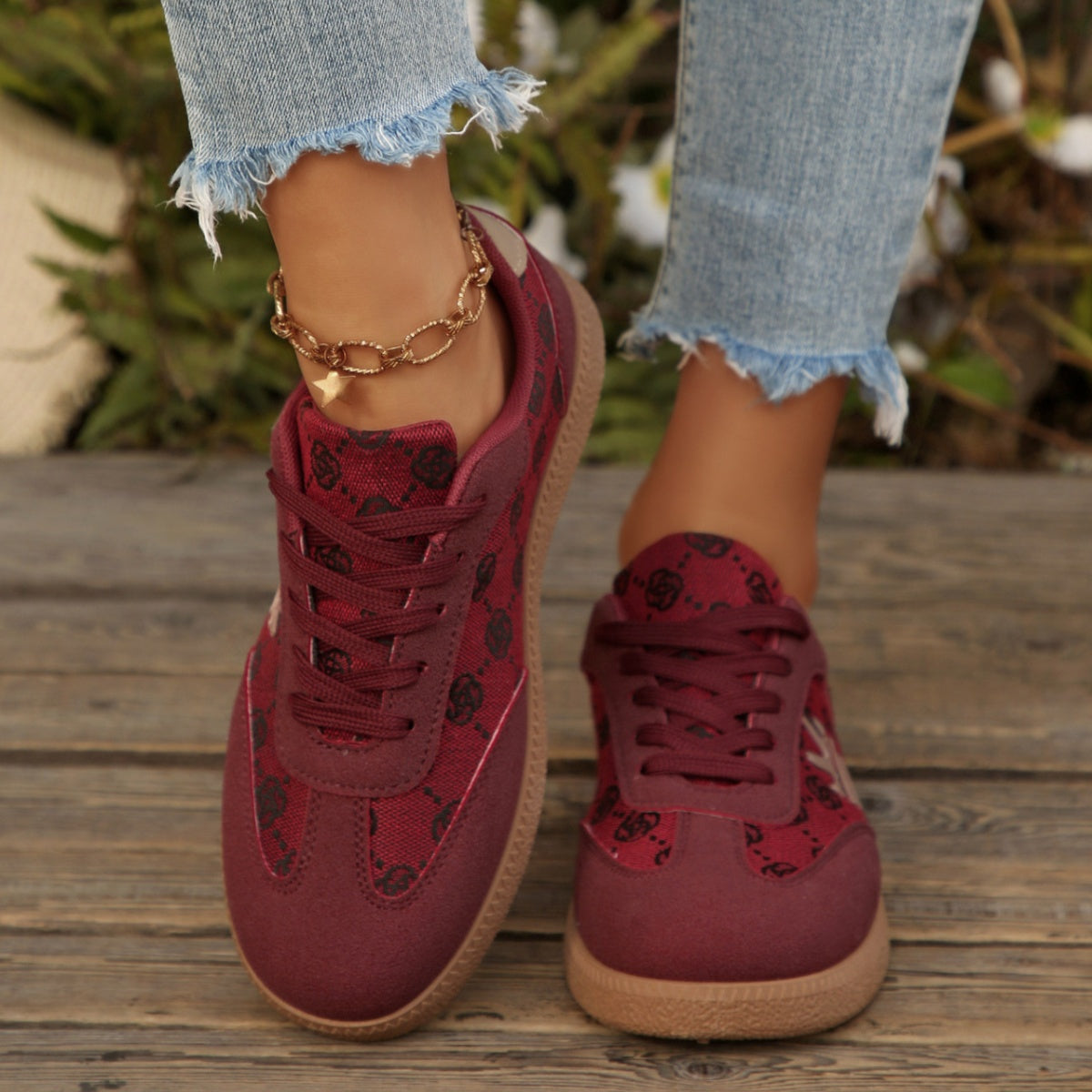 Round Toe Lace Up Sneakers