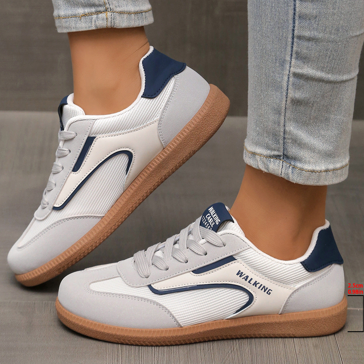 Lace Up Round Toe Sneakers