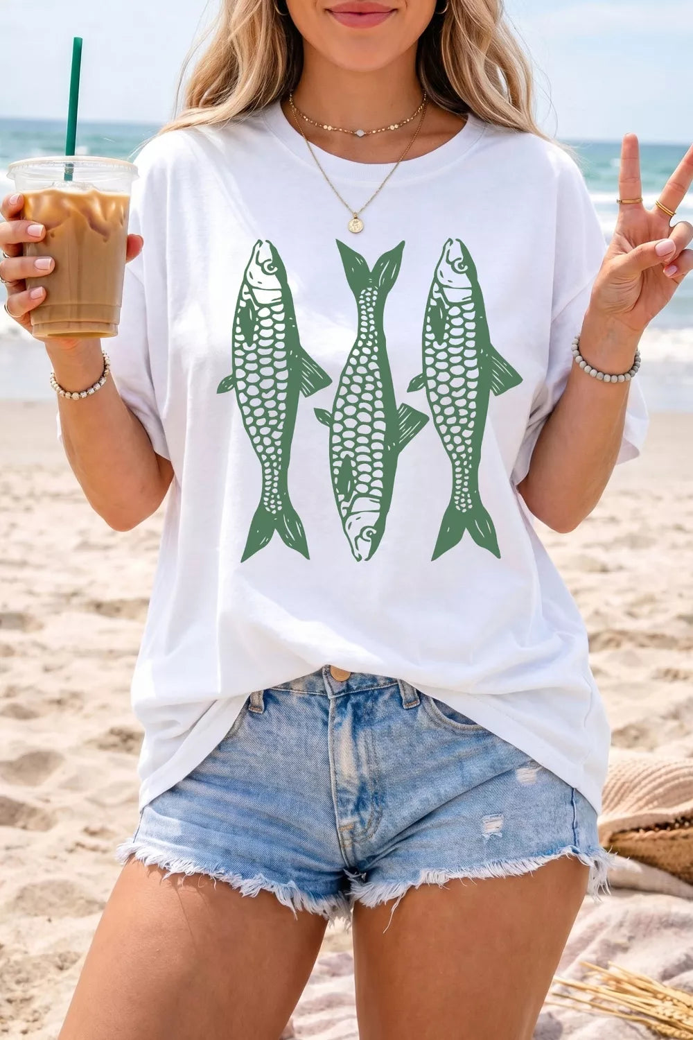 Full Size Unique Fish Graphic Casual Round Neck Tee Plus Size