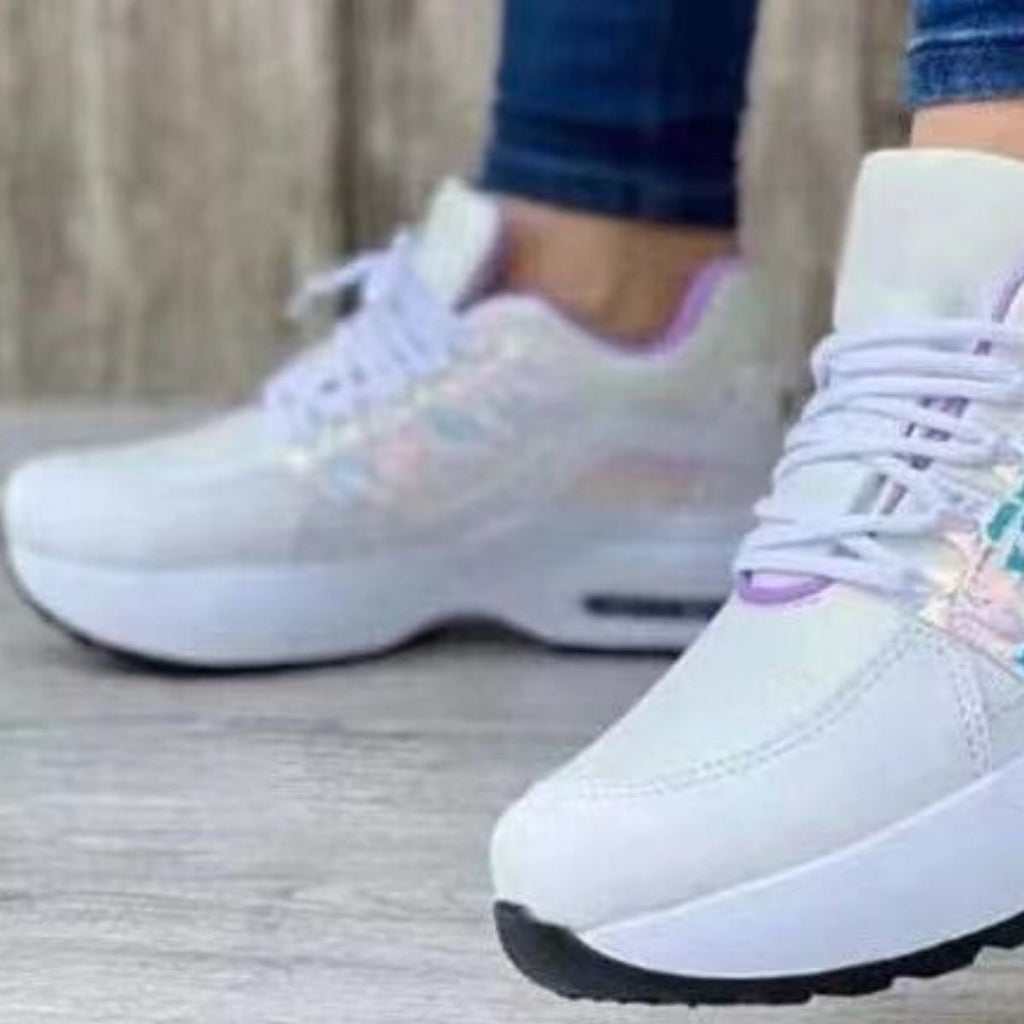 Lace Up Round Toe Sneakers