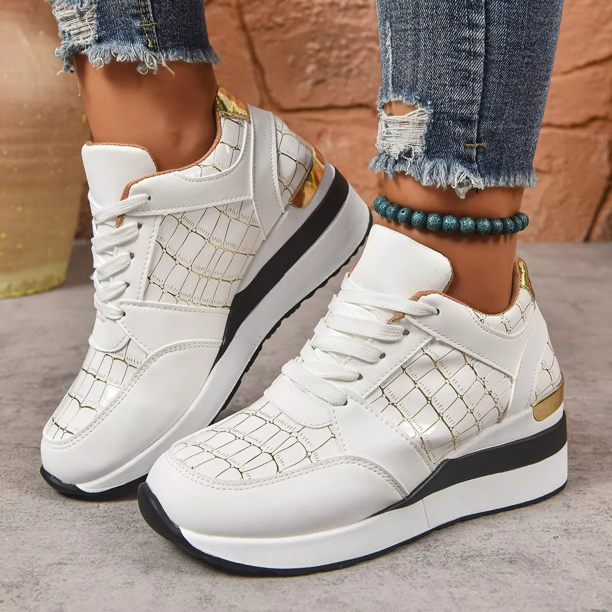 Lace Up Round Toe  Sneakers