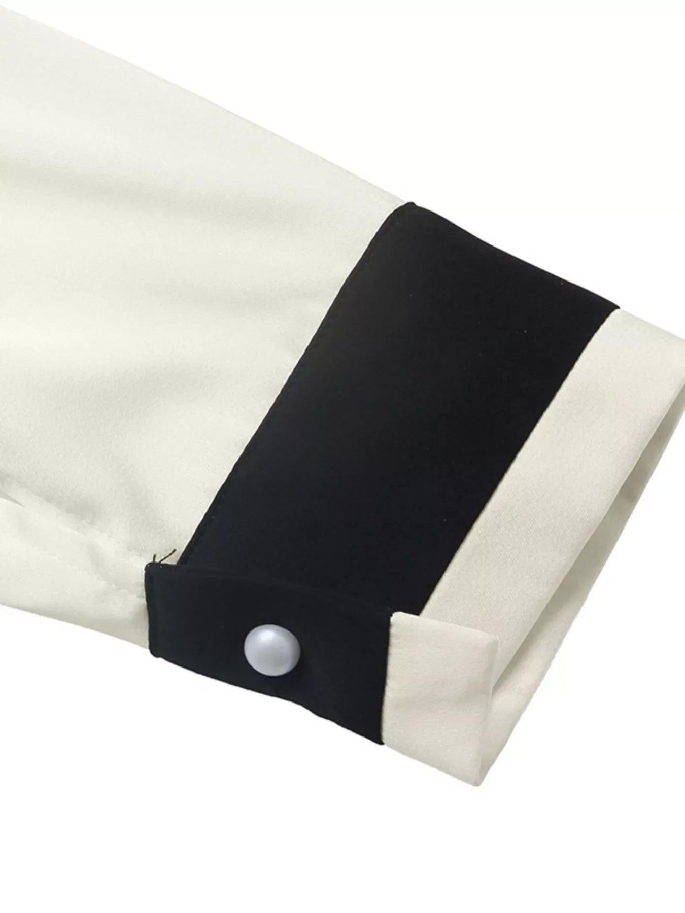Contrast Trim V-Neck Blouse