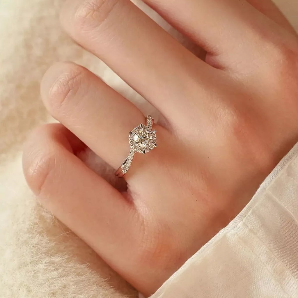 2 Carat Moissanite 925 Sterling Silver Ring