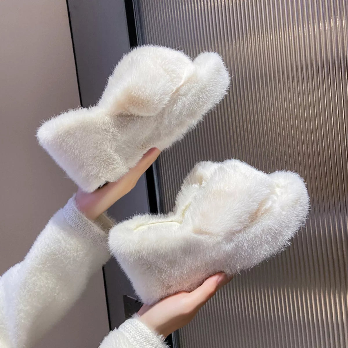 Fluffy Wedge Slippers