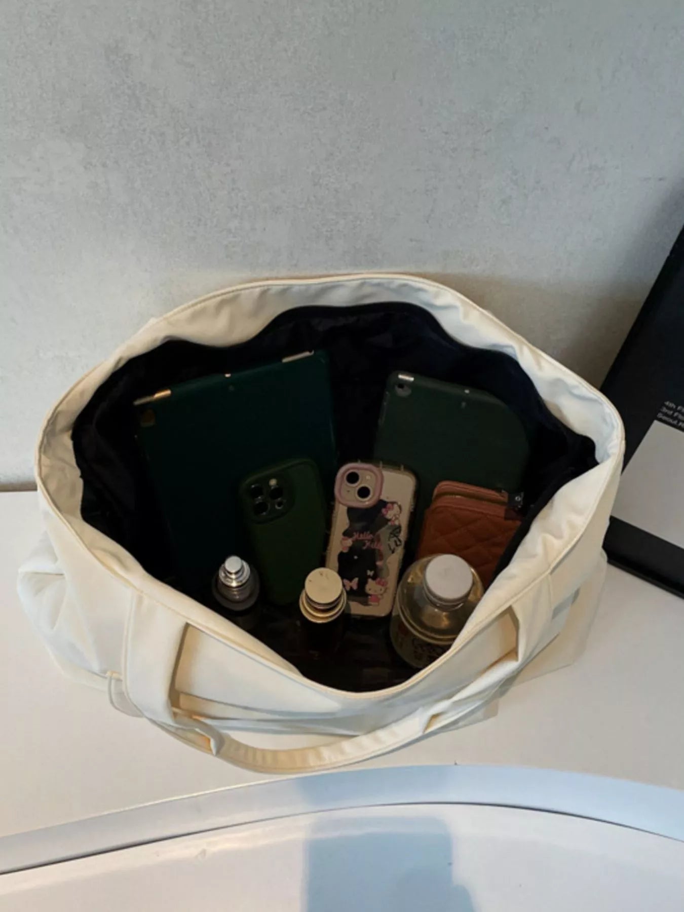 Lightweight Nylon Shoulder Bag