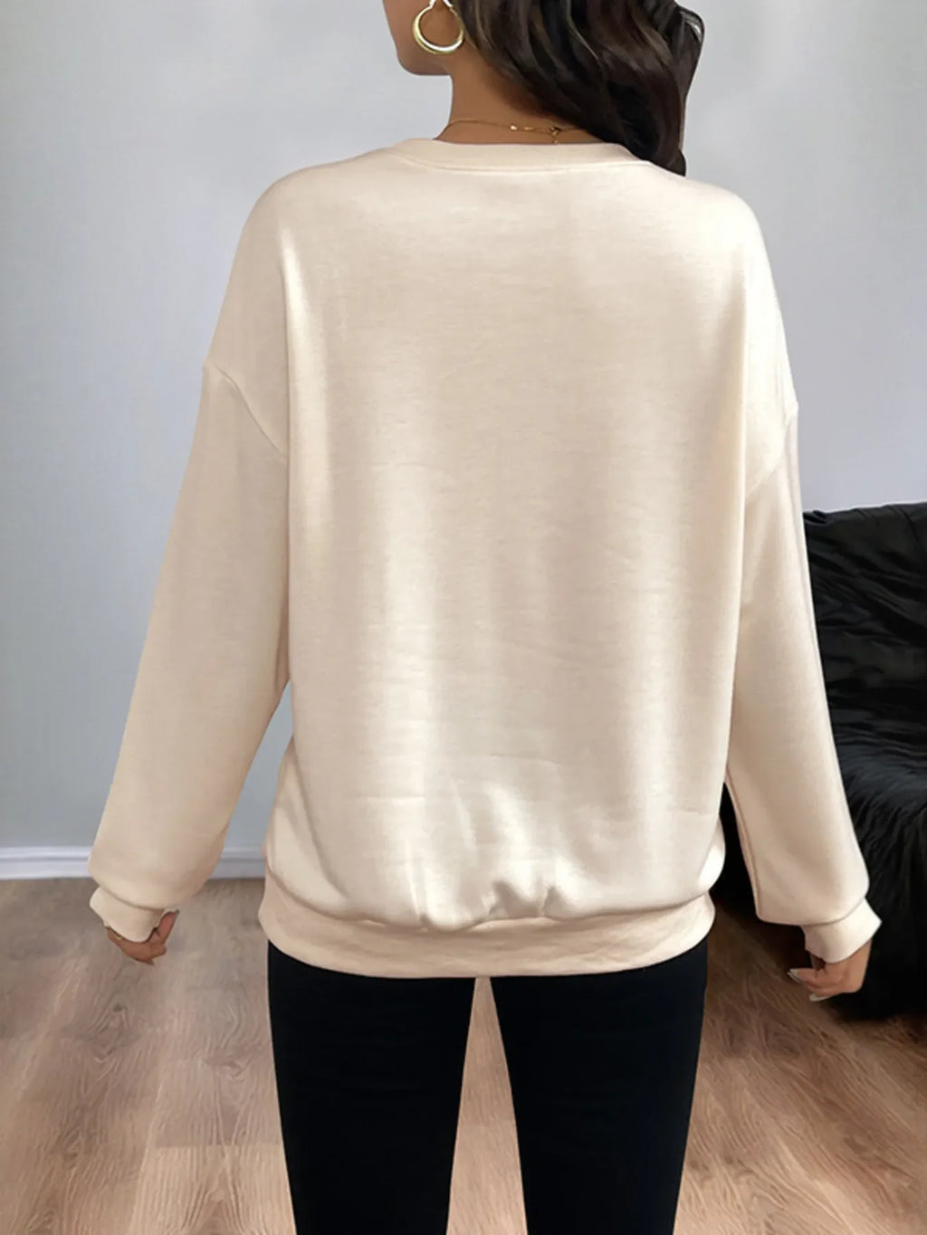 Sequined Bow Round Neck Sweatshirt