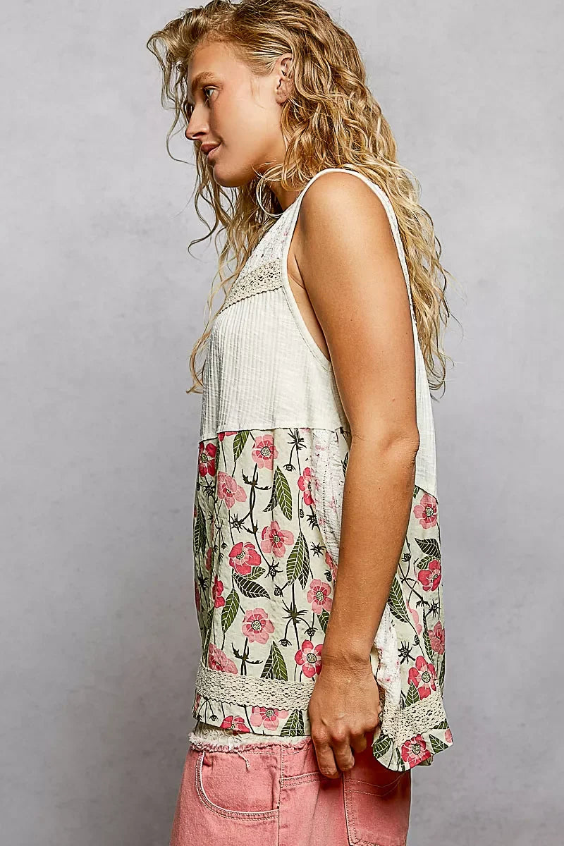 POL Lace Detail Floral V-Neck Tank