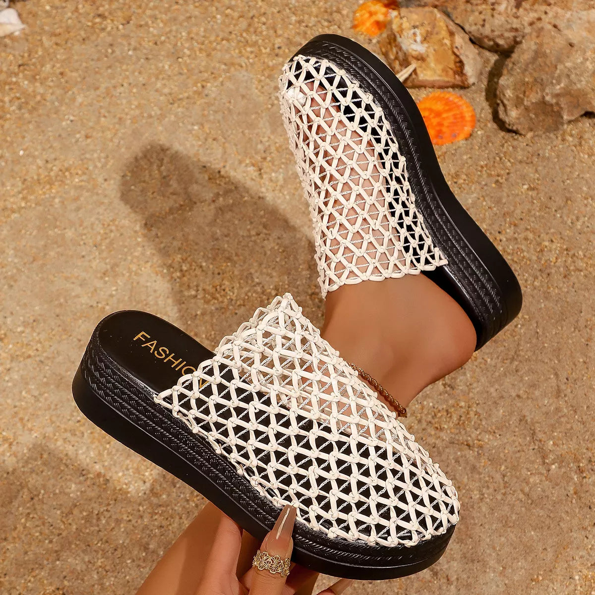 Round Toe Platform Sandals