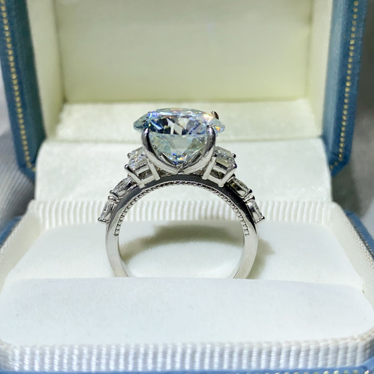 8 Carat Moissanite 925 Sterling Silver Ring