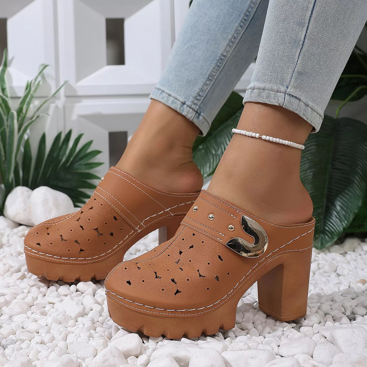 Round Toe Block Heels Sandals