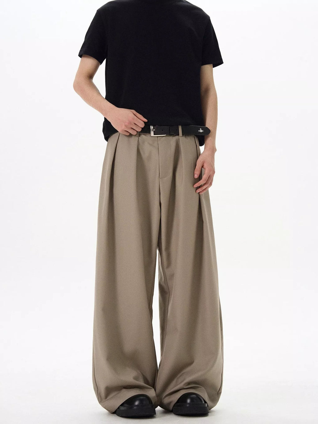 Men's Wide Leg Pleated Pants