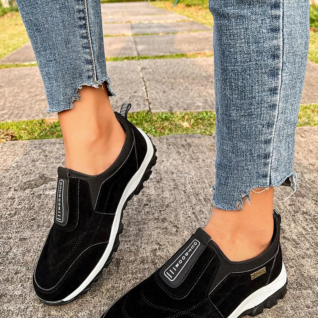 Round Toe Breathable Sneakers