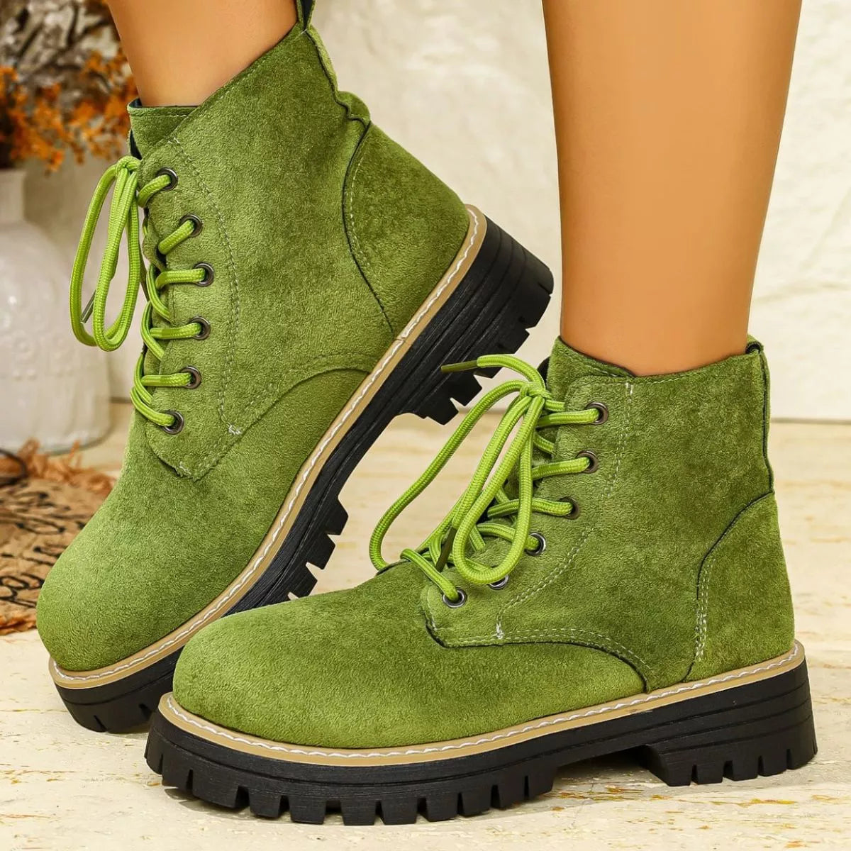 Round Toe Lace Up Boots