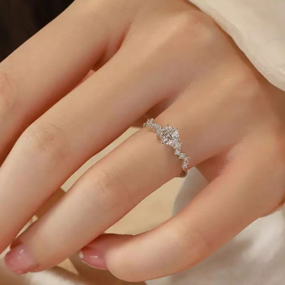 1 Carat Moissanite 925 Sterling Silver Ring