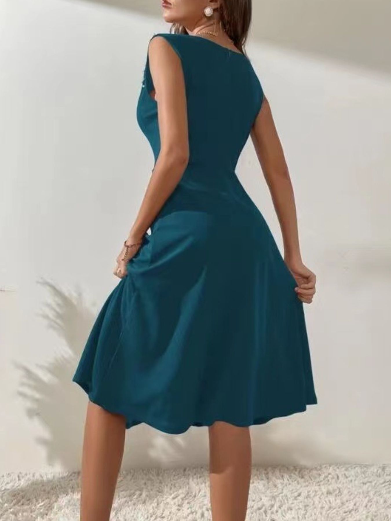 Pearl Detail Sleeveless Midi Dress