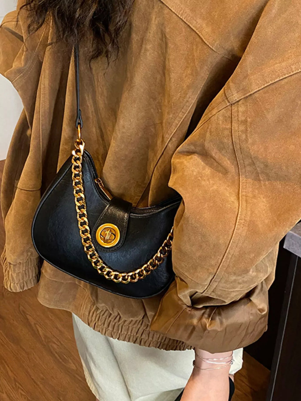 Chain Accent Shoulder Bag