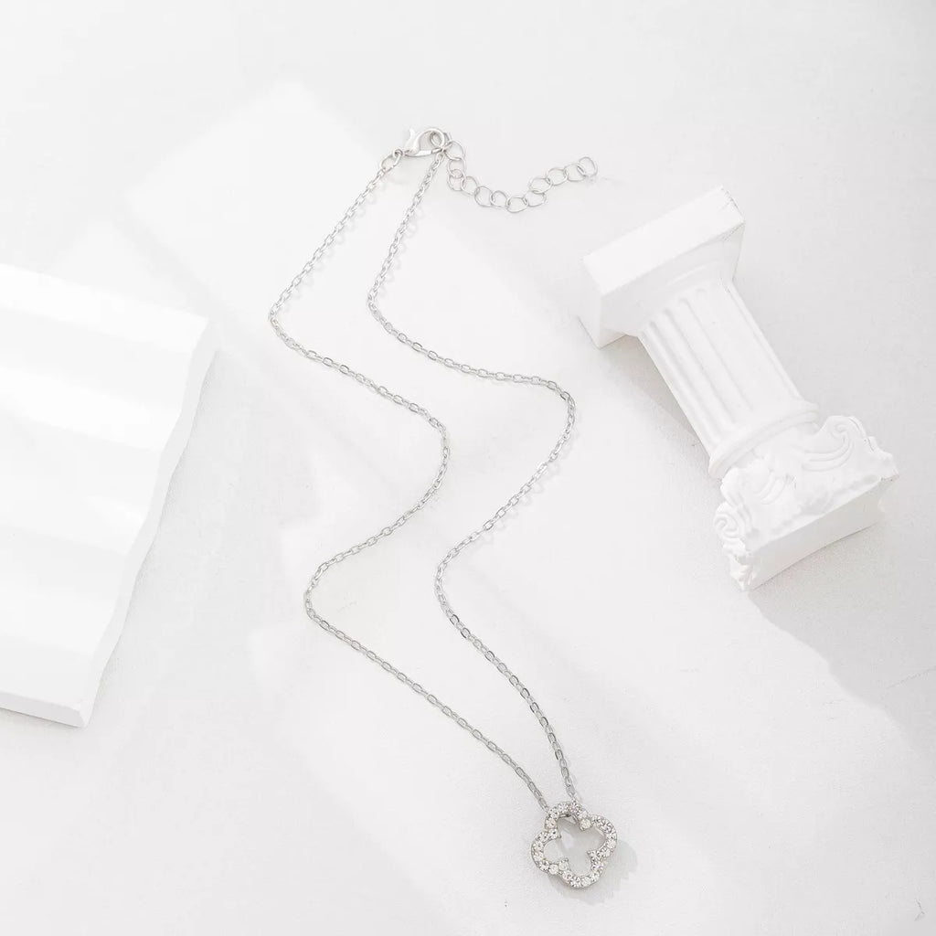 Clover Pendant Necklace