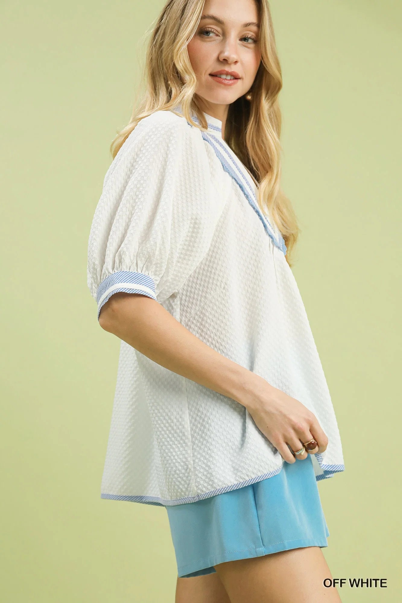 Umgee Textured Jacquard Contrast Trim Top