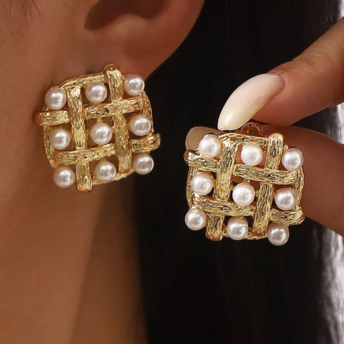 Pearl Grid Square Stud Earrings