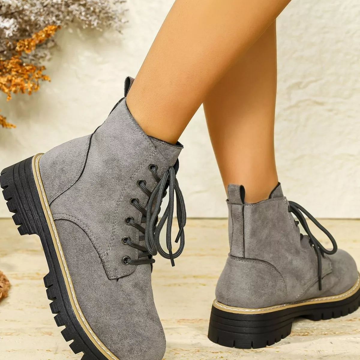 Round Toe Lace Up Boots