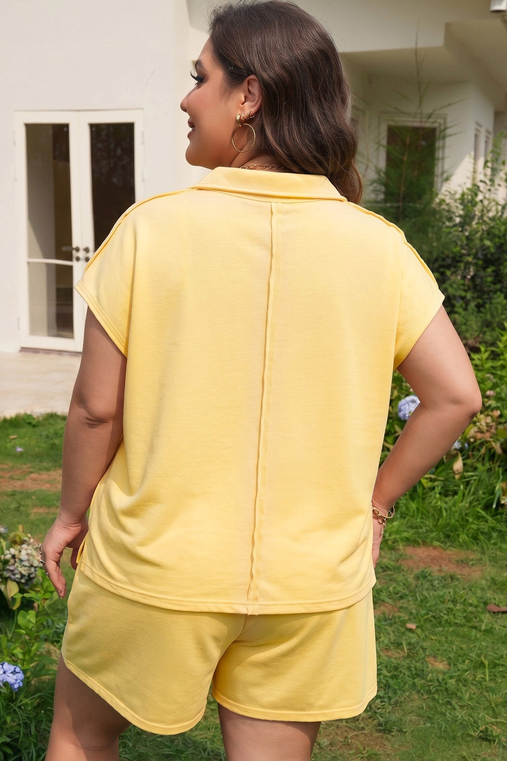 Plus Size Solid Polo Tee & Elastic Waist Shorts