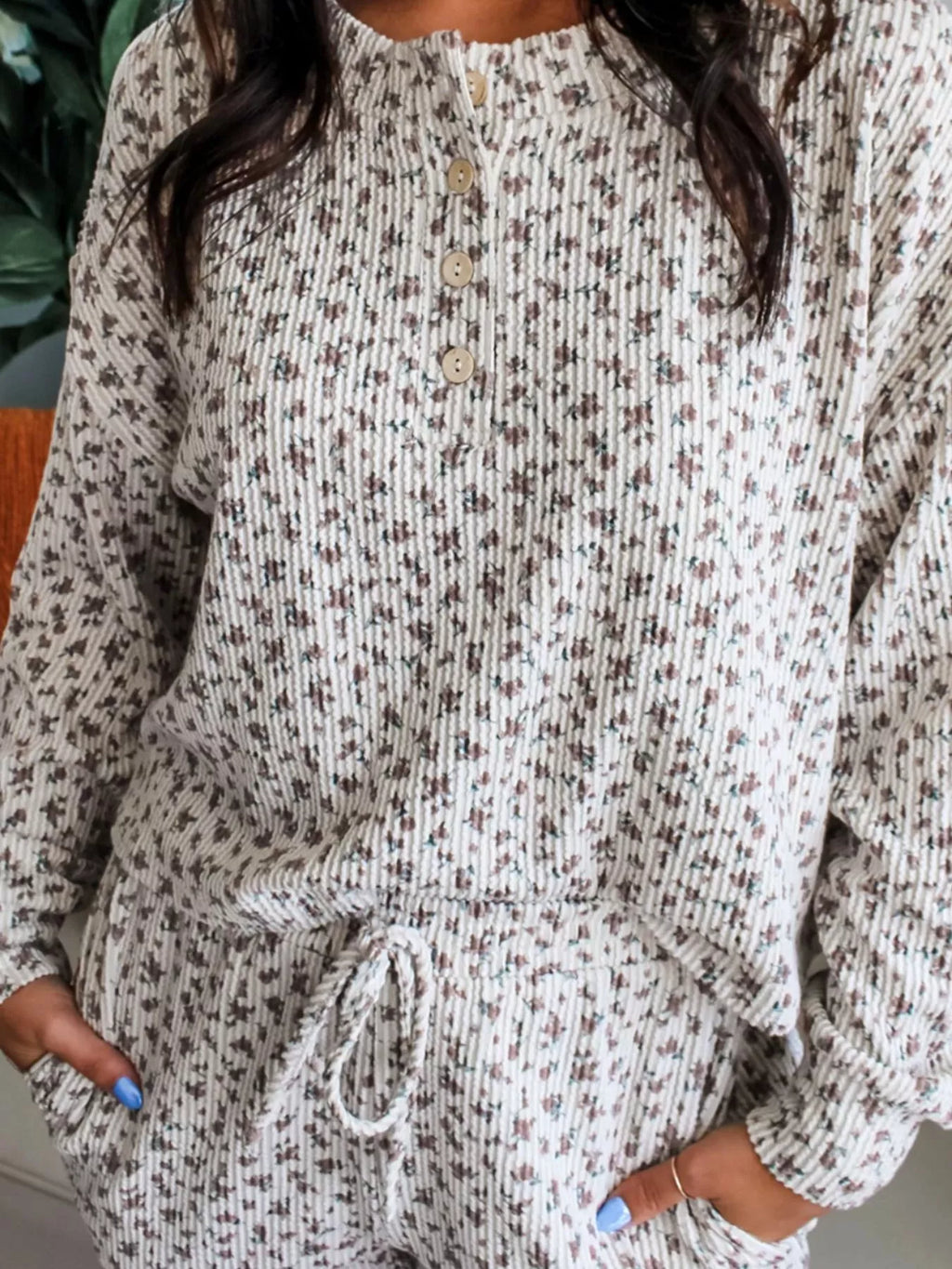 Spiral Ribbed Floral Print Long Sleeve Henley Top Drawstring Short Set
