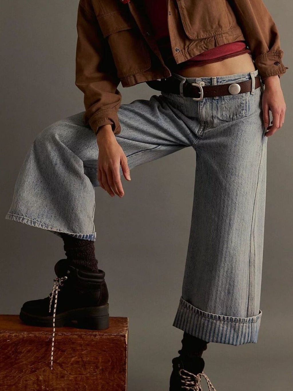 Wide-Leg Cropped Jeans