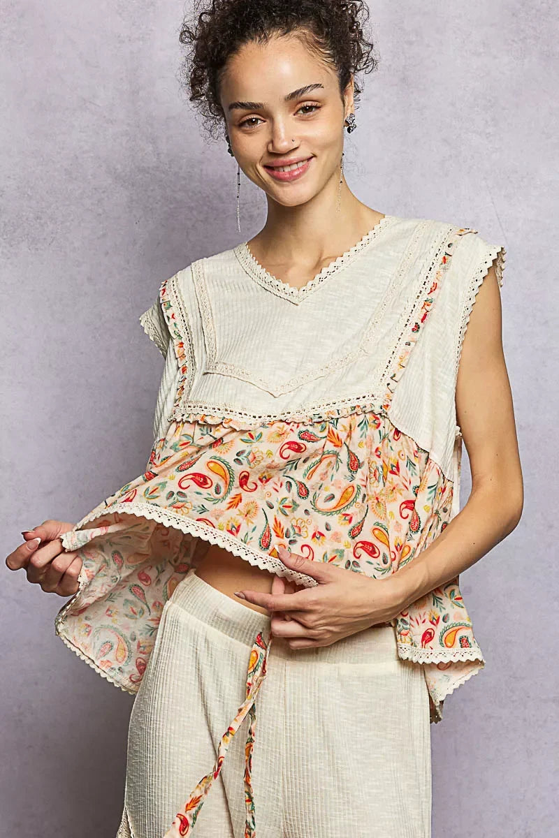 POL Lace Detail Floral Cropped Ruffled Top