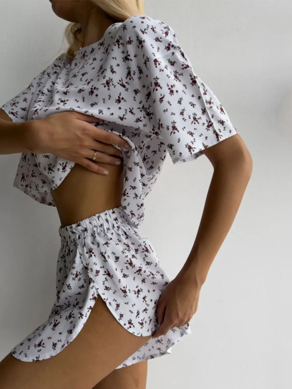Floral Print Relaxed Fit Top and Shorts Lounge Set