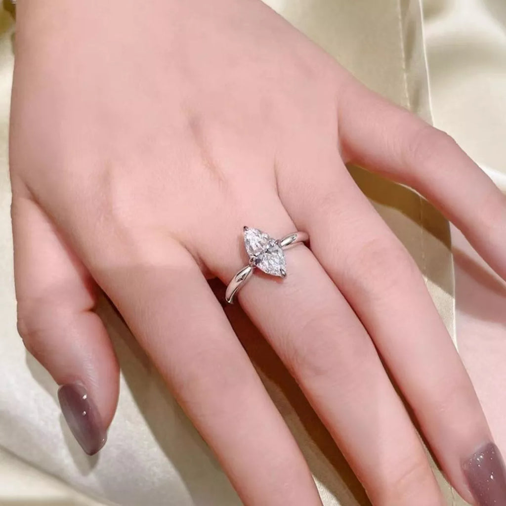 2 Carat Moissanite 925 Sterling Silver Ring
