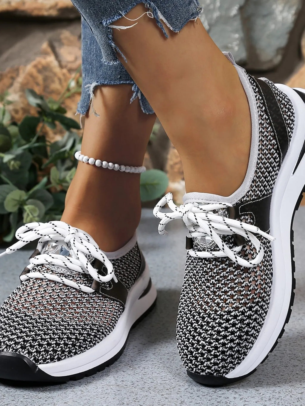 Mesh Breathable Lace Up Athletic
