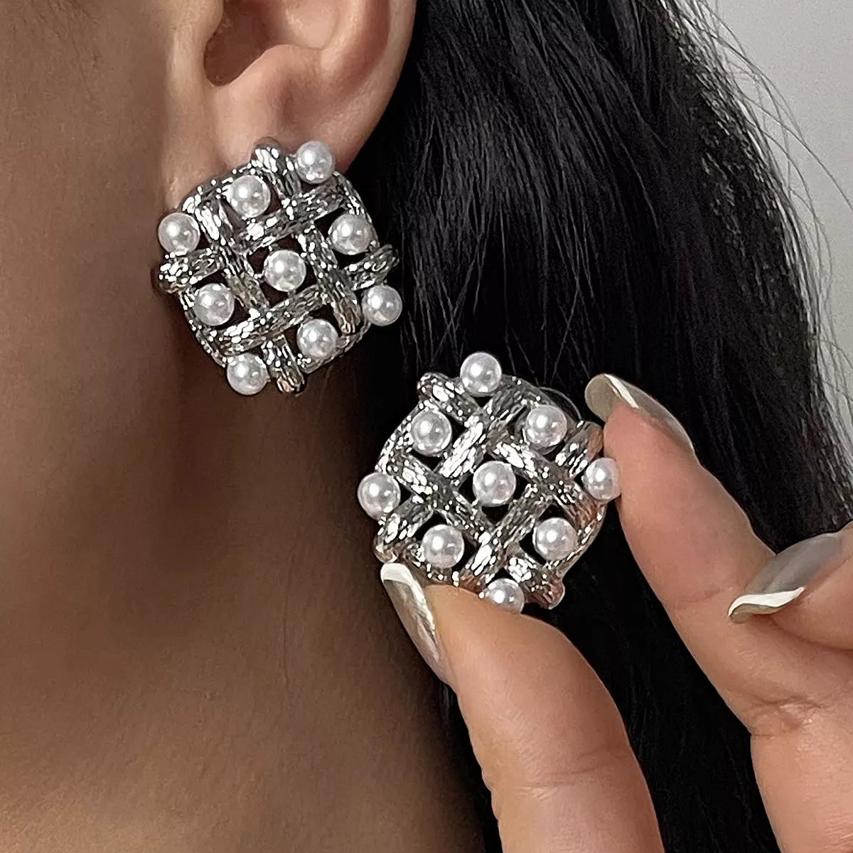 Pearl Grid Square Stud Earrings