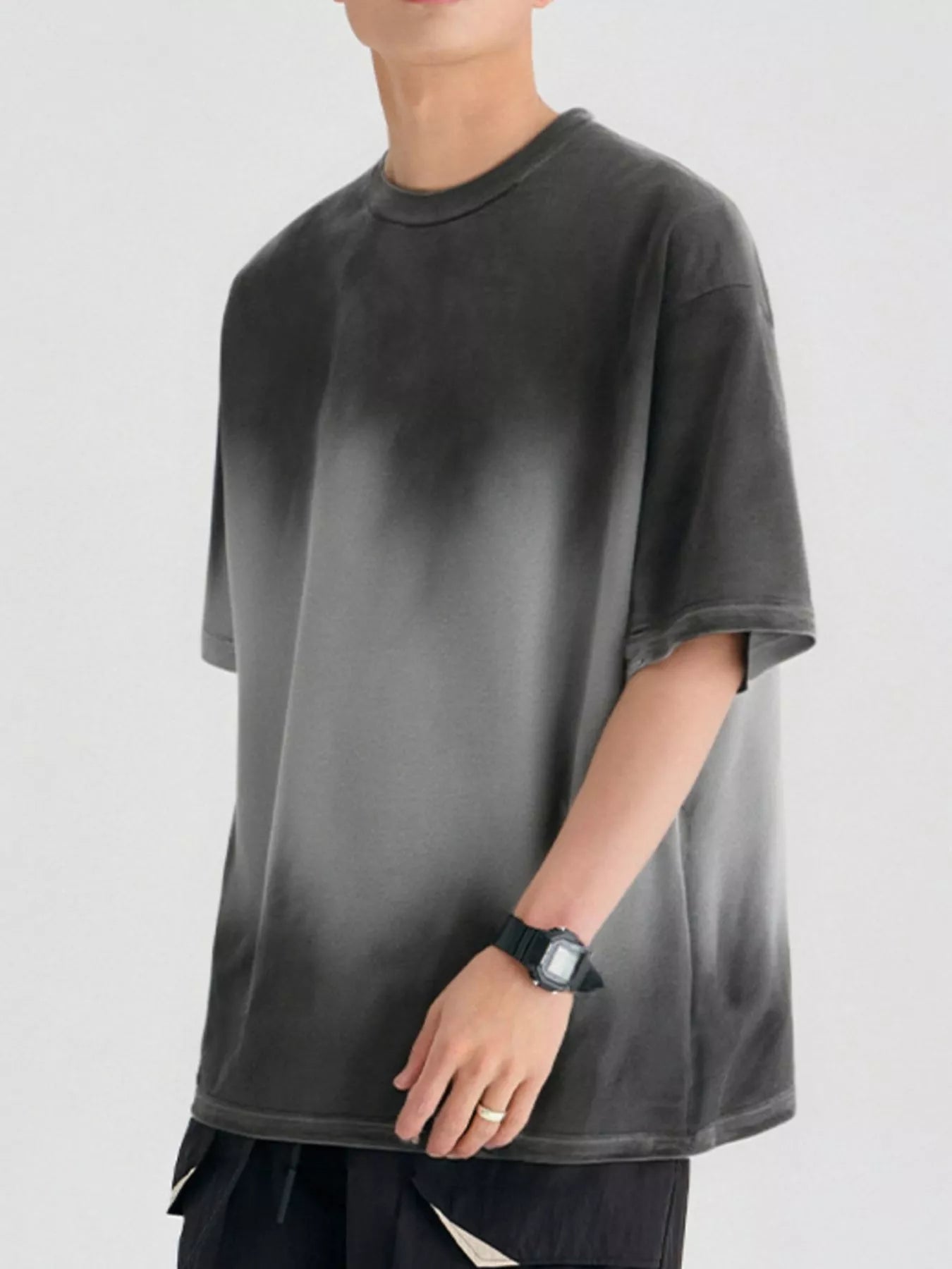 Men's Gradient Round Neck Oversized T-Shirt